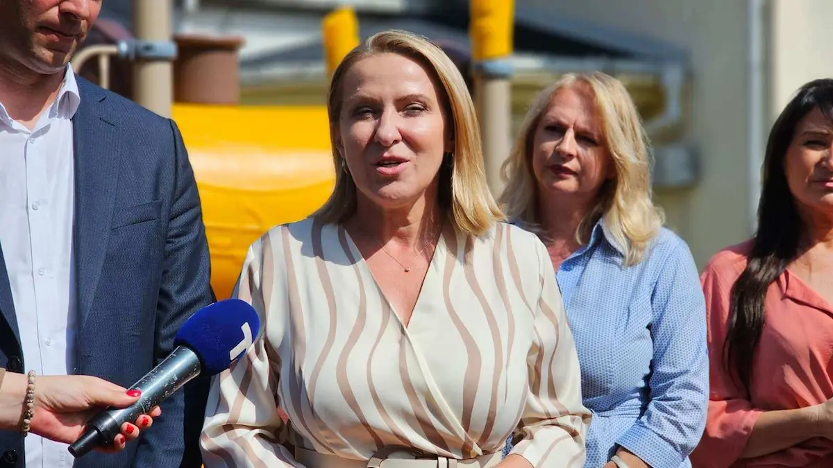 MINISTARKA PAUNOVIĆ: CILJ SU NAM JEDNAKI USLOVI ZA ODRASTANJE DECE